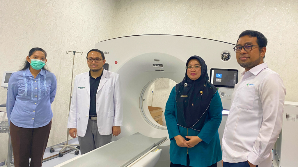 3-RSUD-dr.-FL.-Tobing-Sibolga-juga-mendapat-bantuan-alat-kesehatan-melalui-program-SIHREN-Strengthening-Indonesias-Healthcare-Refferal-Network-dalam-Transformasi-Kesehatan-salah-satunya-alat-CT-Scan-1024x576 Visitasi Pengampuan KJSU, RS Adam Malik Dorong RSUD Tingkatkan Kualitas Layanan