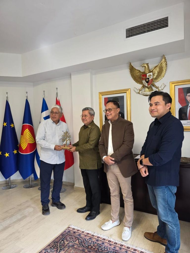 IMG-3-11-NOV-768x1024 KAI Wisata Dukung Keberhasilan KAI Raih Prestasi Global di Contact Center World 2025 dan Jajaki Potensi Pasar Pariwisata di Yunani