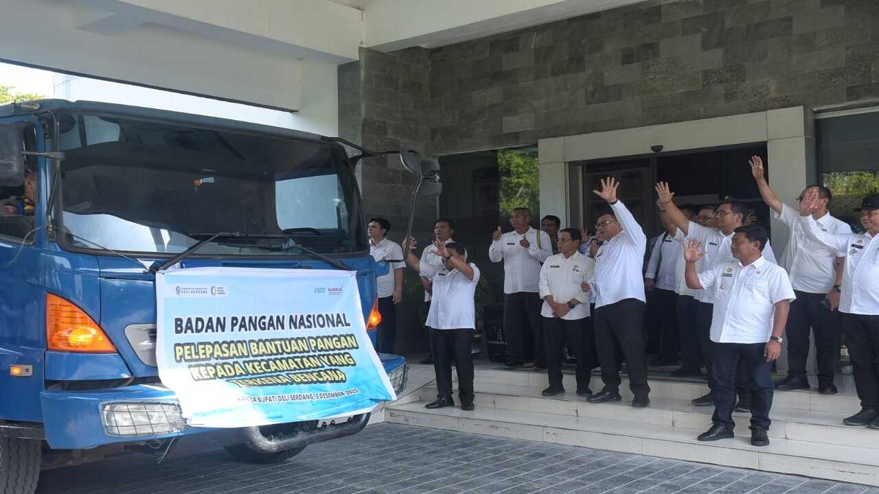 Sebanyak 665, 350 Ton Beras di Salurkan Kepada Warga Terdampak Banjir