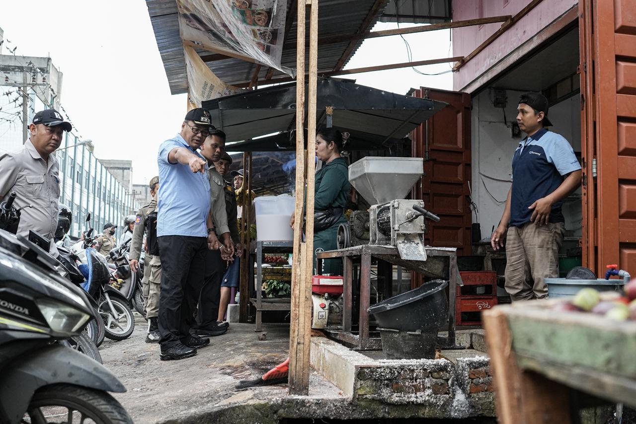 Bupati Pimpin Gotong Royong Massal