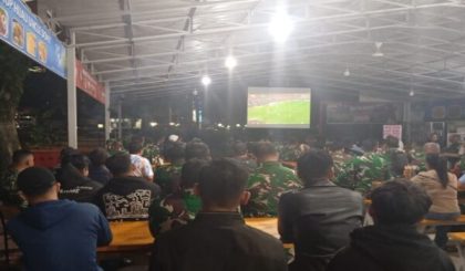 Ratusan Warga Ikuti Nobar Bersama Kodim 0201/Medan di Lapangan Benteng