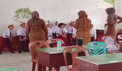 Hari Pertama Sekolah