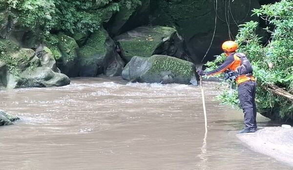 Tim SAR Gabungan Temukan Korban Hanyut di Sungai Kapasuk Setelah Tiga Hari Pencarian
