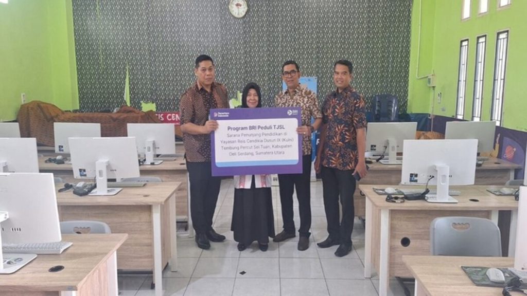 BRI Medan Thamrin Serahkan 15 PC Asus untuk Yayasan Reis Cendikia di Tembung