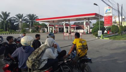 Kelangkahan BBM Lumpuhkan Aktivitas Warga