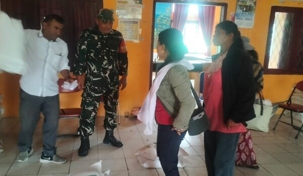 Serda Julianto Manik Kawal 538 KPM Terima 30 Kg Beras Bulog di Kecamatan PGGS