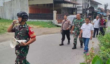 Jelang HUT ke-81 RI, Koramil 0201-02/MT Bersama Tiga Pilar Gencarkan Imbauan Pemasangan Bendera Merah Putih