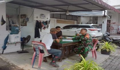 Perkuat Kemanunggalan TNI dan Rakyat, Babinsa Koramil 07/MT Aktif Komsos