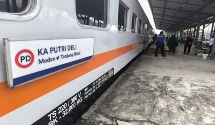 KA Putri Deli