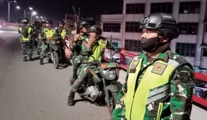Babinsa Koramil 0201-03/MD Tingkatkan Keamanan Wilayah Lewat Patroli Motoris