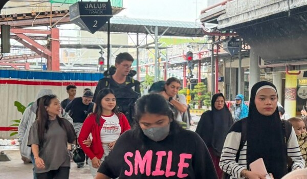 Kereta Api Perkuat Konektivitas Wisatawan Mancanegara