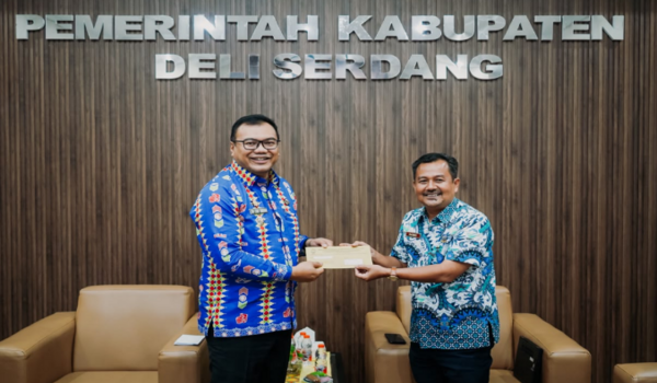 Stasiun Geofisika Kelas I Deli Serdang Bmkg, Menyerahkan Satu Perangkat Warning Receiver System (Wrs) Kepada Pemerintah Kabupaten Deli Serdang Untuk Mendukung Penyebarluasan Informasi Kebencanaan