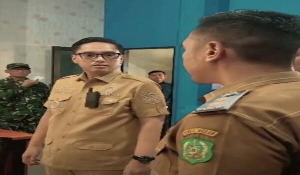 Sidak Kantor Lurah Dwi Kora, Rico Waas Murka: “Masih Mau Jadi Lurah atau Tidak